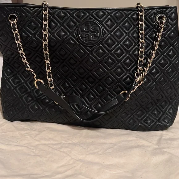 Authentic Tory Burch Black Purse - Picture 3 of 10